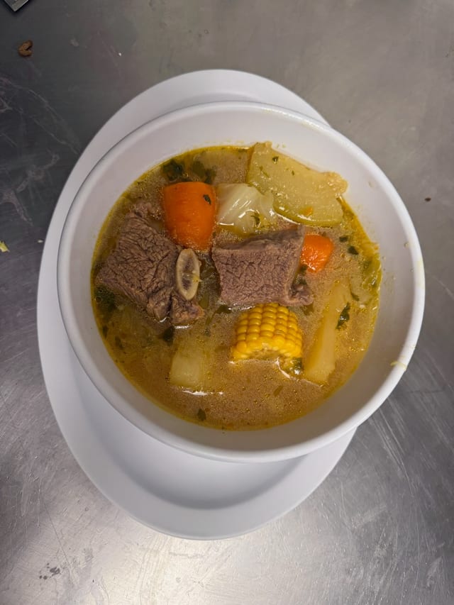 Caldo de Res.